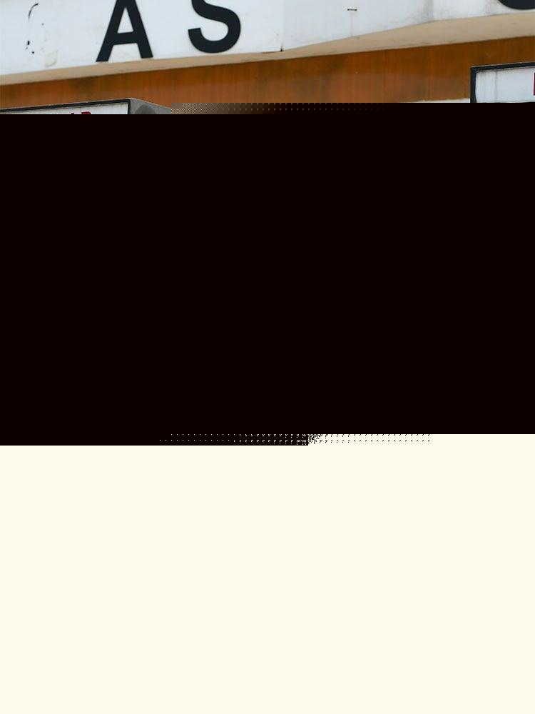 Telescopic Foldable Stools - HOW DO I BUY THIS wake green